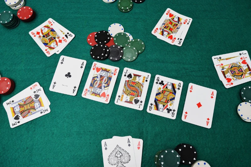 Poker là bài gì